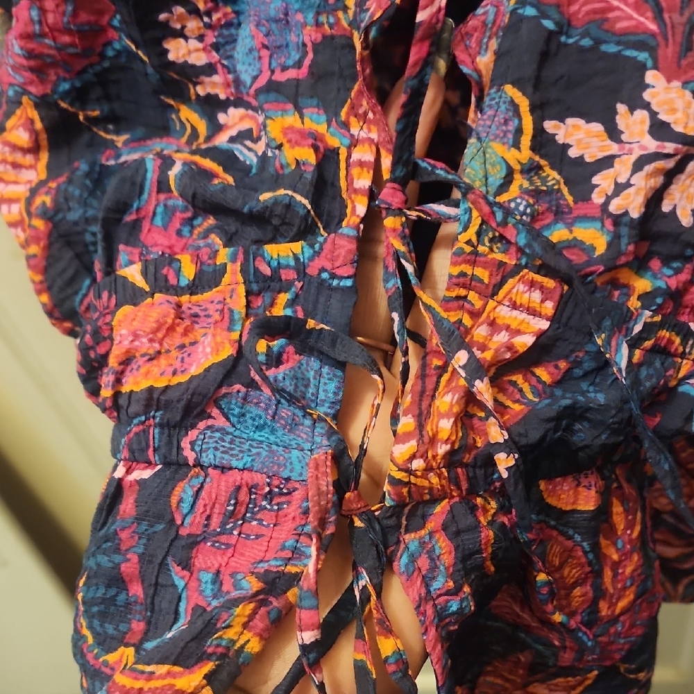 5/$25 2x [Torrid] 2 Tie Floral Blouse -worn 2x Over The Summer B1 - Picture 4 of 11